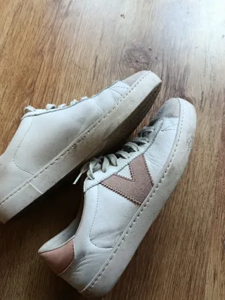 Zapatillas Victoria blancas y rosas