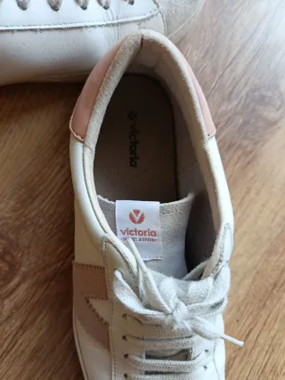 Zapatillas Victoria blancas y rosas