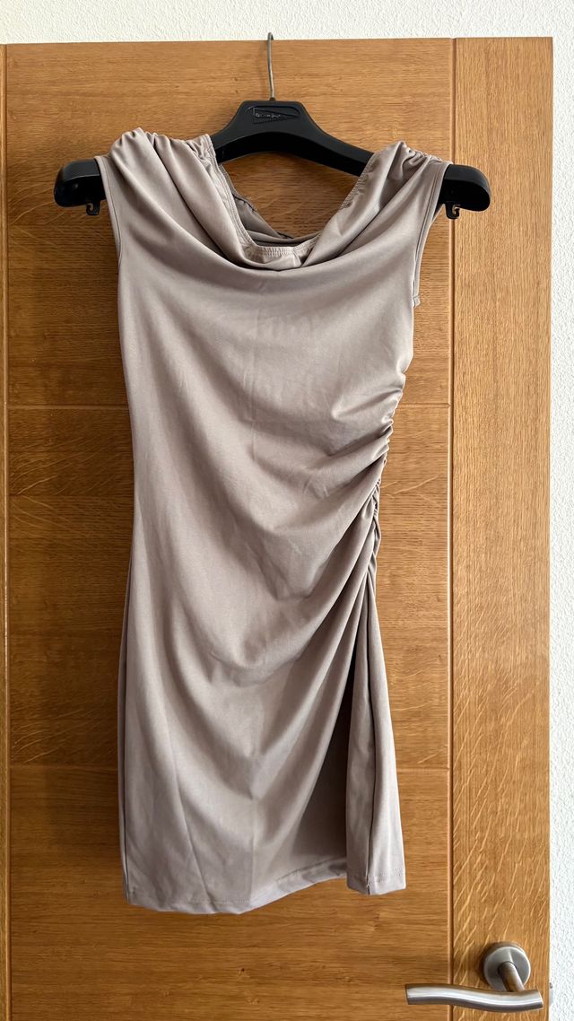 Vestido corto drapeado