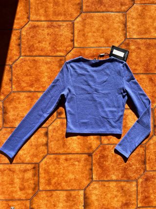 Top Blu Maniche Lunghe Cut-Out PrettyLittleThing