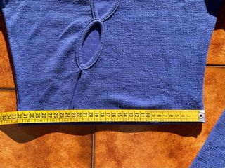 Top Blu Maniche Lunghe Cut-Out PrettyLittleThing