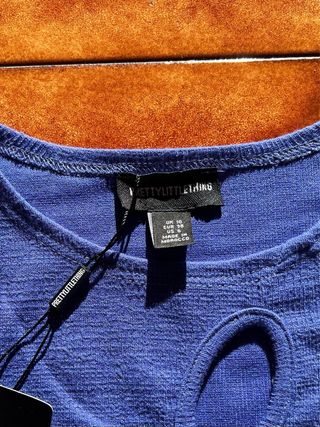 Top Blu Maniche Lunghe Cut-Out PrettyLittleThing