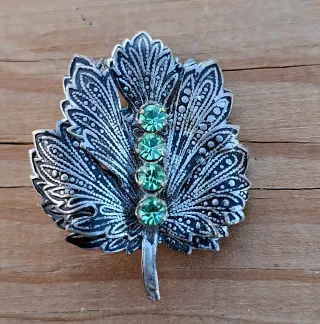 Broche antiguo doble hoja