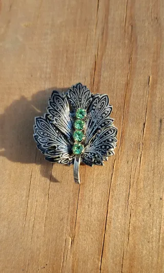 Broche antiguo doble hoja