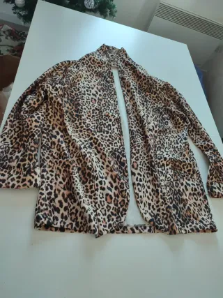 Cardigan estampado leopardo