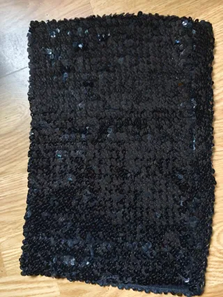 Top negro lentejuelas