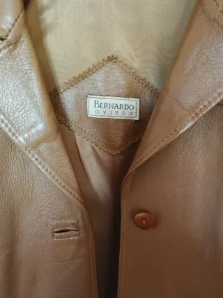 Chaqueta de piel marrón