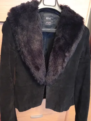 Chaqueta ante negra con cuello pelo
