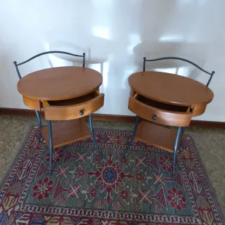 Coppia comodini/tavolini vintage legno e ferro