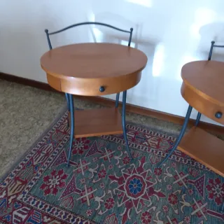 Coppia comodini/tavolini vintage legno e ferro