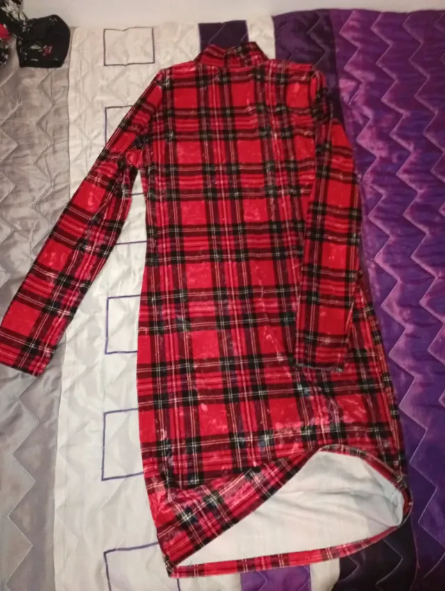 SOLO ENVÍOS. Vestido de cuadros rojo y negro