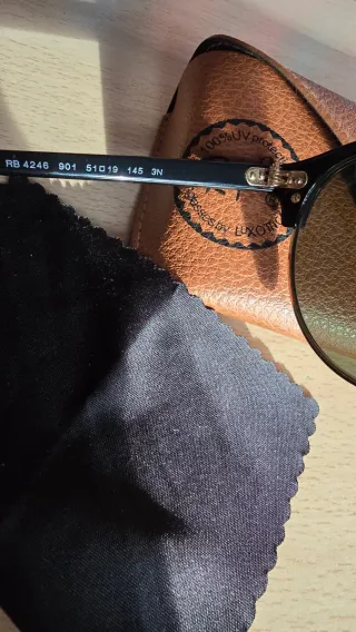 Gafas de sol Ray-Ban RB4246 Negro/Dorado