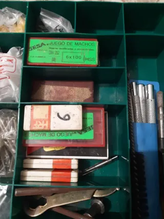 Caja de machos y punteros