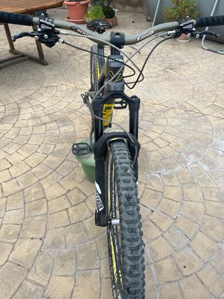 Bicicleta Enduro YT Capra 2015