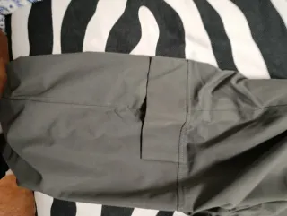 Pantalón cargo gris talla L