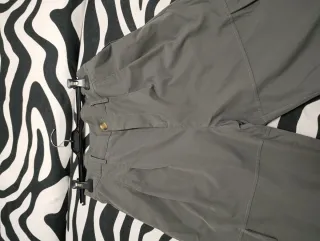 Pantalón cargo gris talla L