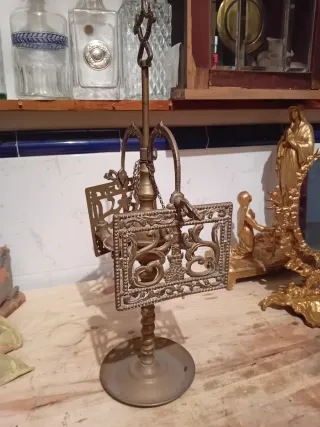 Lámpara de bronce antigua 50 altura y 27 ancho