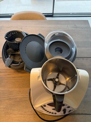 Thermomix Vorwerk en muy buen estado y accesorios