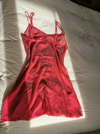 Camisón tirantes encaje vino