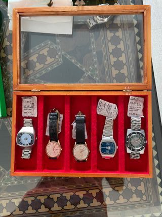 Mueble Taracea Artesanal Expositor Relojes