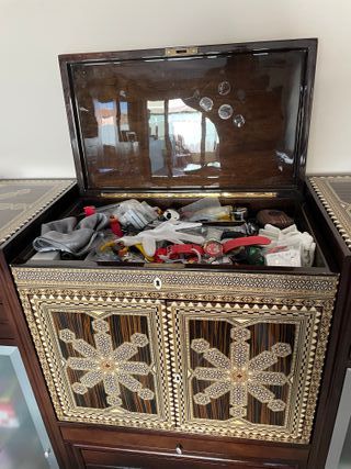 Mueble Taracea Artesanal Expositor Relojes