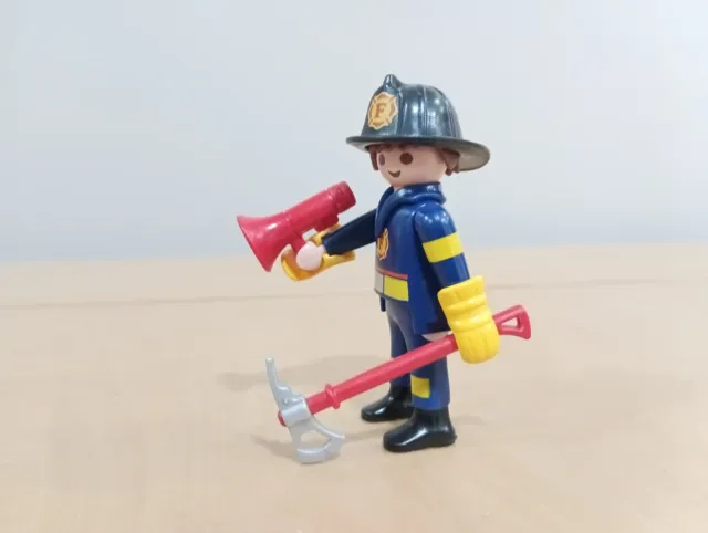 Playmobil Pompiere con Megafono e Ascia