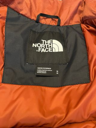 Cazadora The North Face Negra y Naranja
