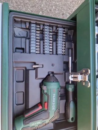 Caja de herramientas Parkside verde   N*2