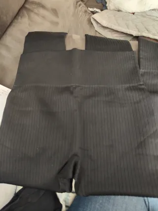 Maya mujer negra acanalada