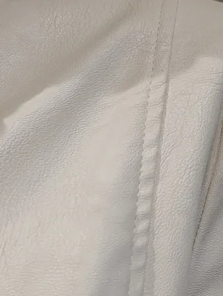 Chaqueta polipiel beige