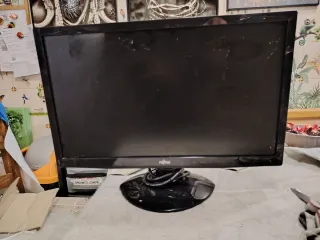 Tris di monitor varie forme