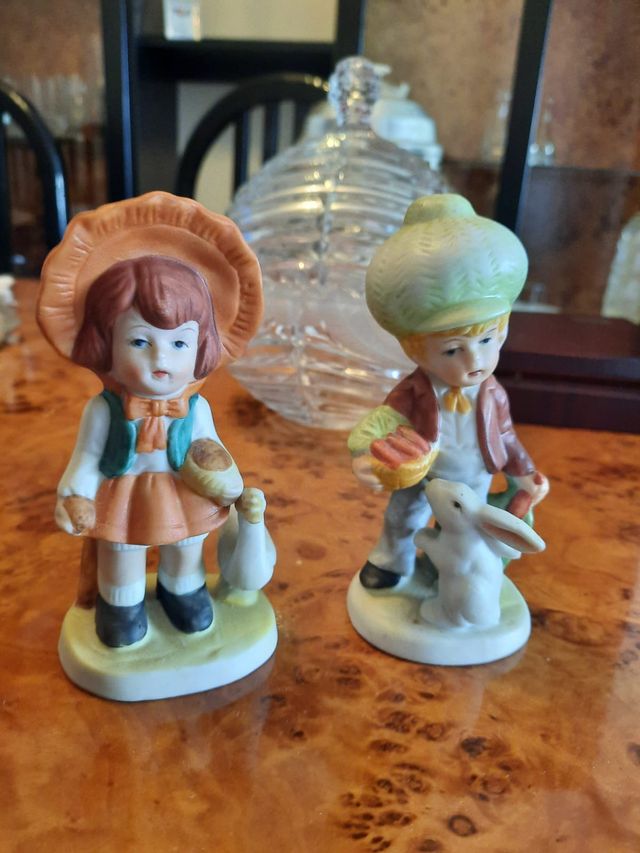 Set di figure in porcellana per bambini e animali