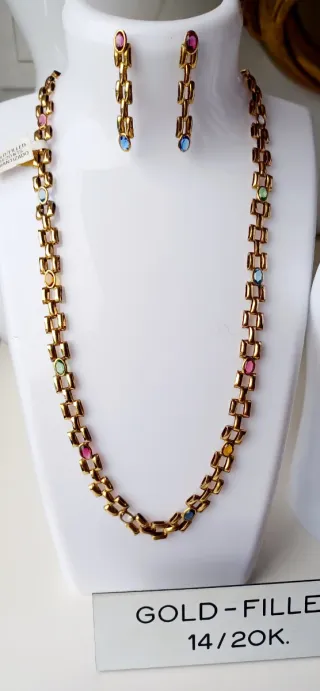 Conjunto Collar, Pendientes y Anillo Oro de 14/20