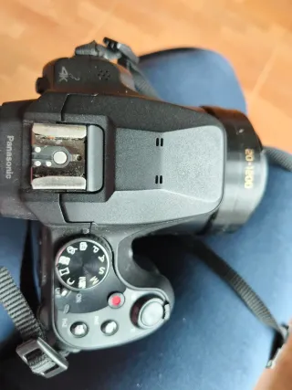 Cámara digital Lumix Negra y funda para camara