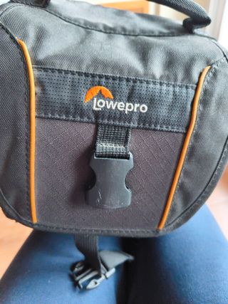 Cámara digital Lumix Negra y funda para camara