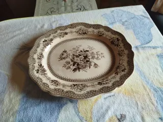 Fuente Centenaria Floral Medidas 43 cm largo ,anch