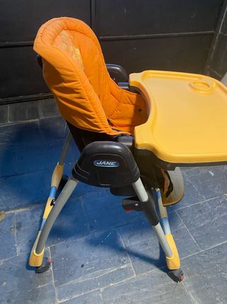 Trona y cuna de viaje