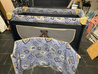 Trona y cuna de viaje