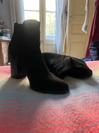 Botines de tacón negros