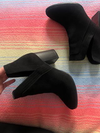 Botines de tacón negros
