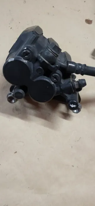 Bomba y Pinza Freno Honda CBF 250