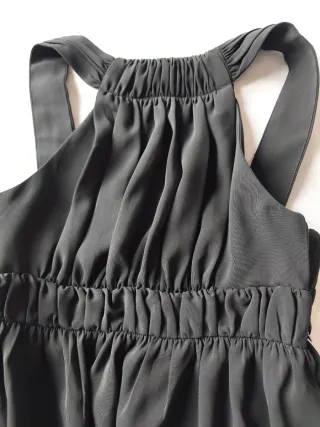 Vestido negro halter