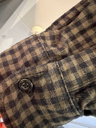 Camisa de cuadros verde y negra