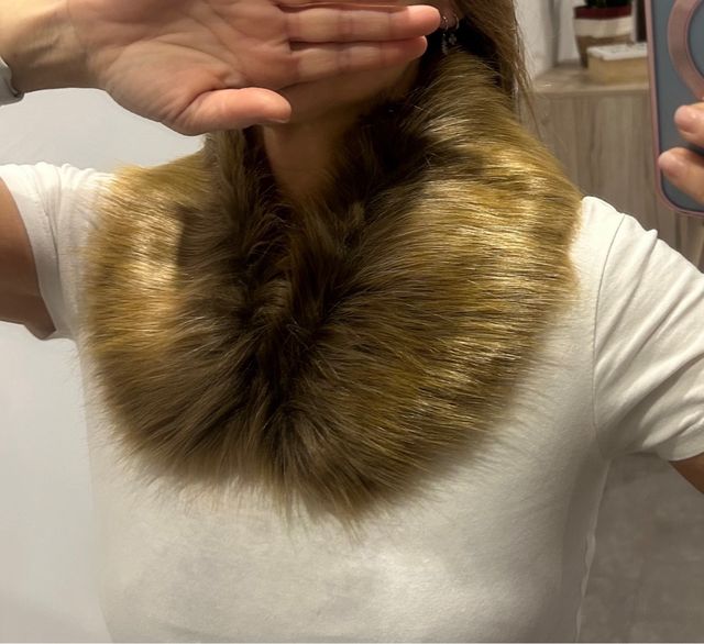 Colar de pelo marrom