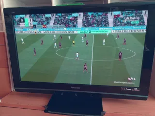 Televisión Panasonic Viesa TH- 46PZ8E// Plasma 47"