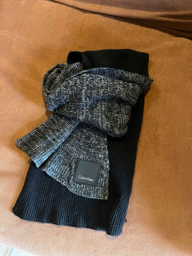 Sciarpa folar Calvin Klein grigio e nero