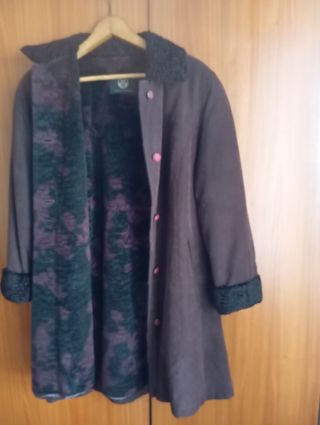 Abrigo mujer color vino