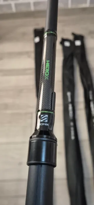 3 cañas carpfishing SONIK HEROX NUEVAS SIN ESTRENA