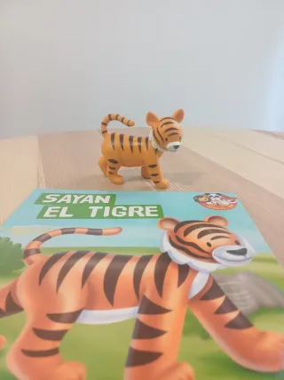 Mis animales del zoo (libro y animal)