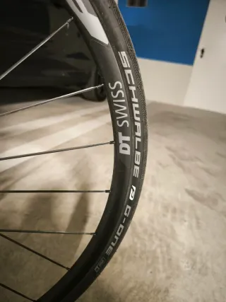 Bicicleta de carretera Canyon Negra